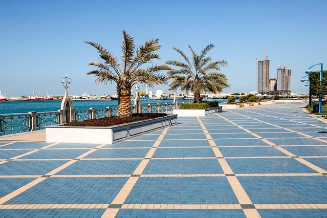 2-Day Abu Dhabi City Tour and Desert Safari with BBQ Dinner - Abu Dhabi’s Short Stops and Big Sights