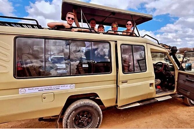 4 Days lodge &camping Tarangire,Serengeti, Ngorongoro Safari Tour - Day 2: The long road to Serengeti