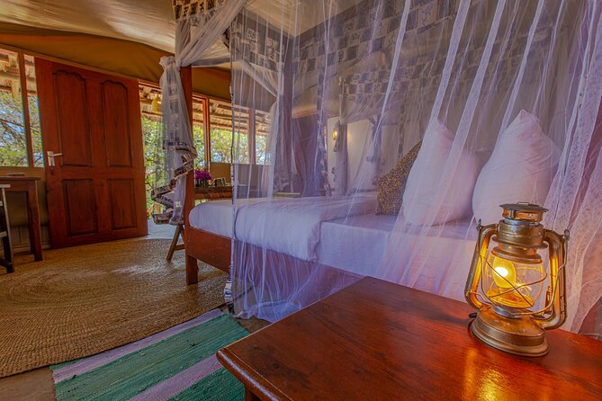 4 Days Lodge Safari in Lake Manyara, Serengeti & Ngorongoro Crater - Guides, vehicles, and the personal feel of the trip