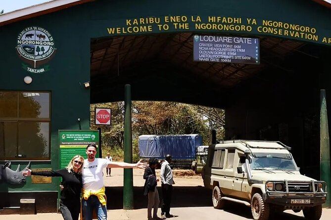 4 Days Tanzania Safari Tarangire, Serengeti and Ngorongoro Crater - Day 3: a full Serengeti morning and the road to the crater