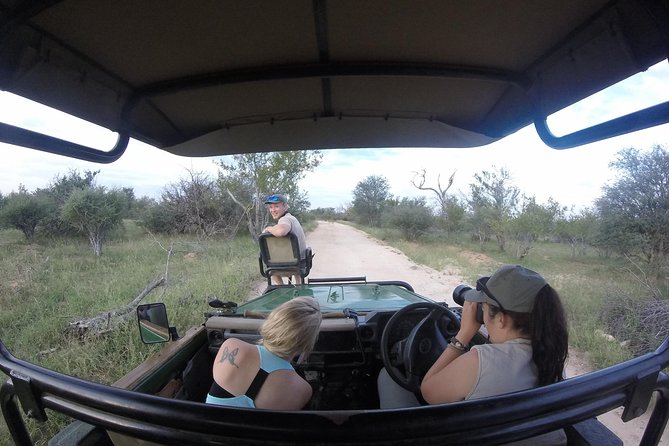 6 Day Lodge and Treehouse Kruger National Park Safari - Day 2: A four-hour walk beside the Olifants River