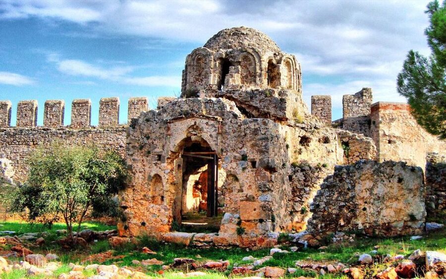 Alanya:4x4 Jeep Safari and Cave Tour With Lunch At Dim River - Lunch by the water, with one timing warning