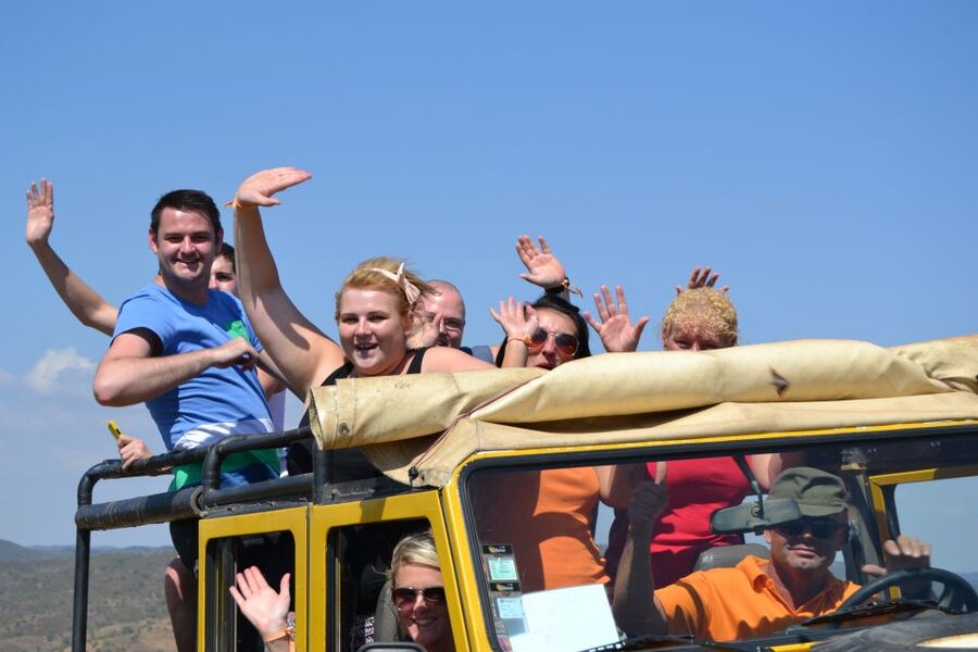 Algarve Jeep Safari Full-Day - Off-road tracks, dust, and a little adrenaline