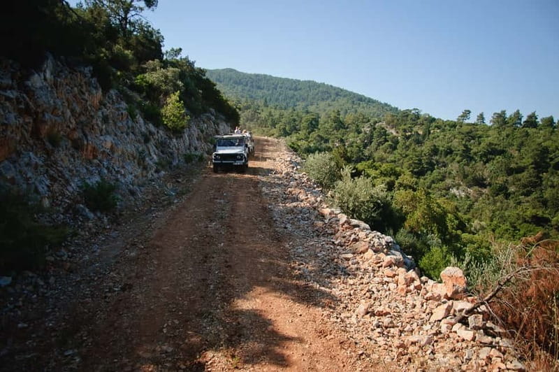Antalya: Jeep Safari Adventure w/Lunch at Local Restaurant - Lunch in the mountains