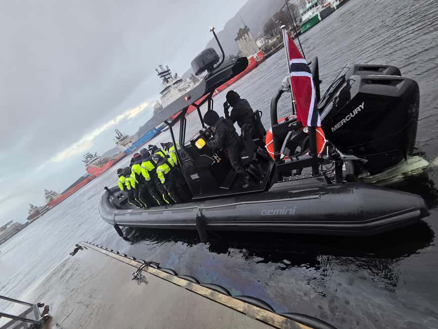 Bergen: Mostraumen Fjord Safari - by Premium RIB Boat - From Strandkaien to open water