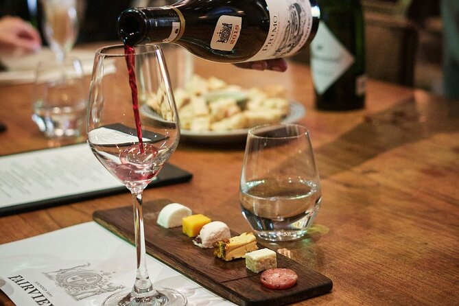 Big 5 Aquila Safari Full Day Tour and Lunch - Fairview Wine and Cheese gives the morning a local flavor