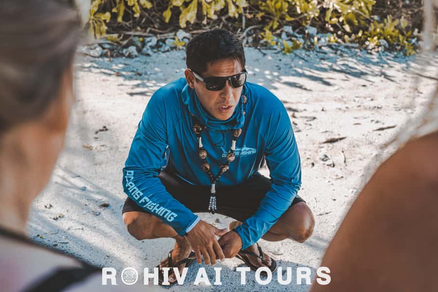 Bora Bora: Full day Lagoon Safari & Lunch on a Motu - ST - What the boat day feels like