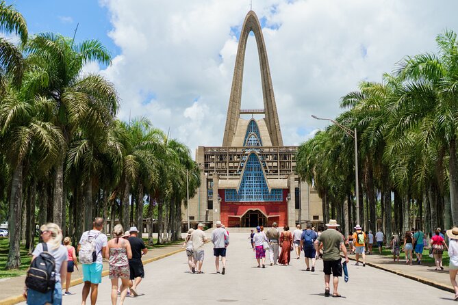 City Tour & Half-Day Safari Experiences - Tropical Fruit, Rural Views, and Authentic Lunch