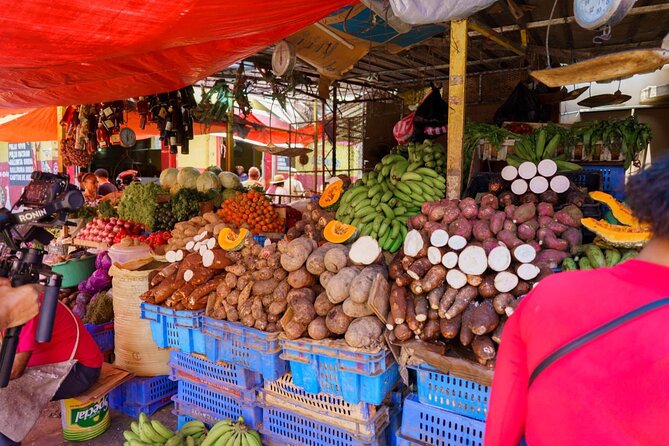 City Tour & Half-Day Safari Experiences - Coffee and Cocoa Inside a Traditional Home