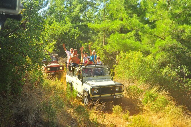 Combi Safari offroad adventure with picnic - The rough Jeep ride through mountain tracks