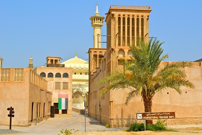 Combo Dubai City Tour and 4X4 Desert Safari with Dinner - BBQ dinner and evening entertainment