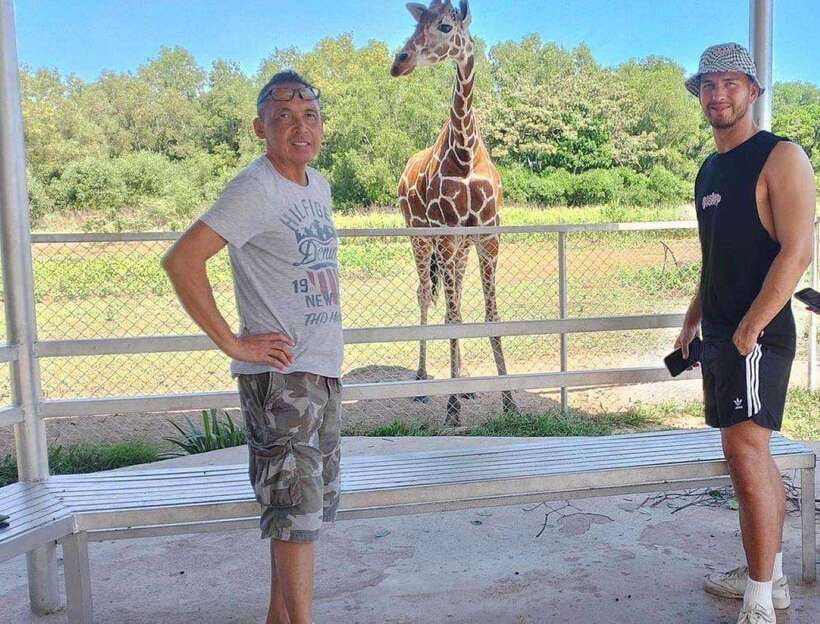 Coron: Calauit Safari Black Island Lunch & Transfer included - Calauit Wildlife Safari and the giraffe encounter