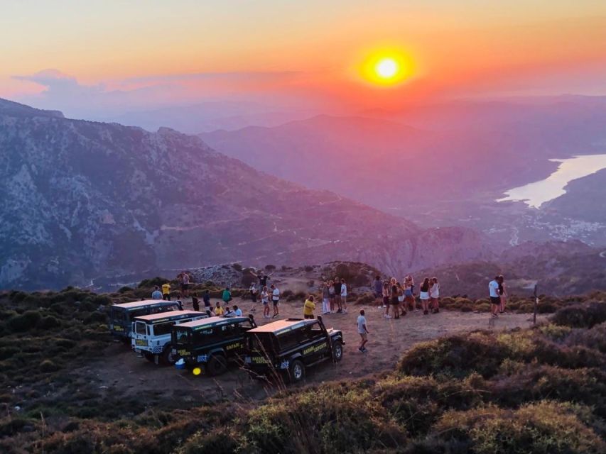Crete: Sunset Safari - The Platanus tree and dinner in Malia