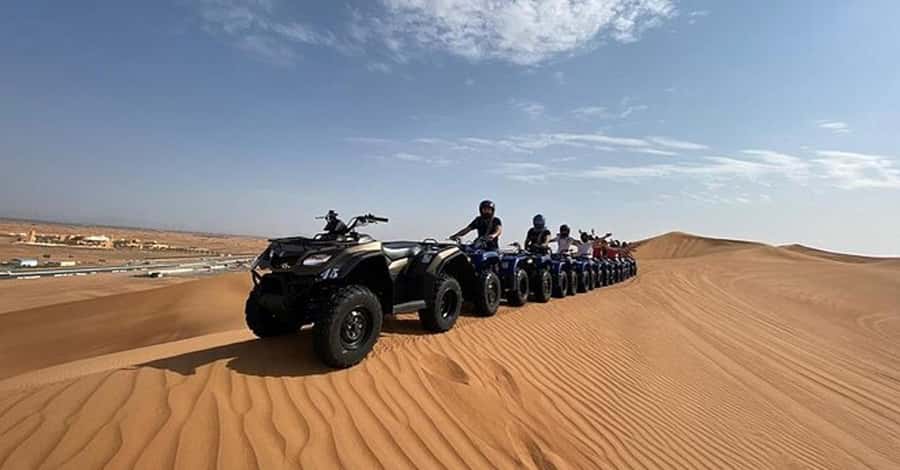 Desert Safari - Private 4WD car - A private 4x4 makes the rough part easier