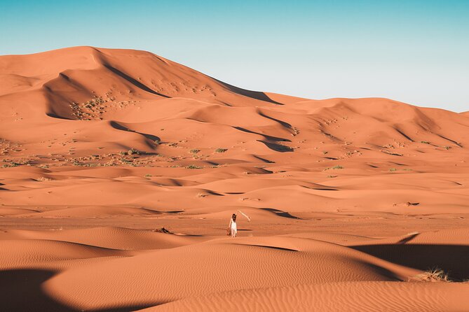 Doha Desert Safari Dune bashing,Sandboarding,CamelRide,Inland Sea - The road to the Inland Sea