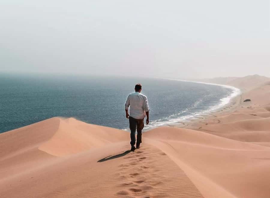 Doha: Inland Sea, Desert Safari, Camel Ride and Sandboarding - Starting at Qatar National Museum metro station
