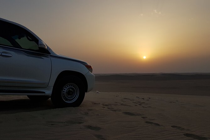 Doha: Sunrise /Sunset Desert Safari with Sand Boarding,Camel ride - Guide communication and the style of the experience