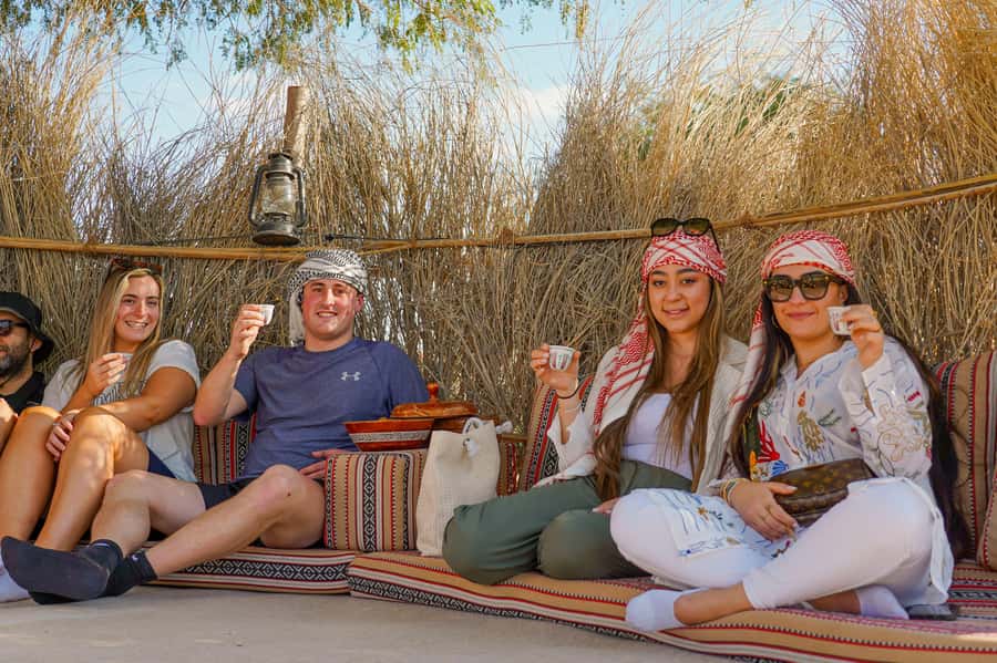 Dubai: Al Marmoom Oasis Safari, Animal Spotting & Breakfast - Hotel pickup and the morning rhythm