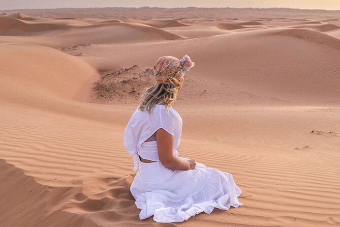 Dubai Desert Safari- Experience The Thrill in The Desert - BBQ dinner, shisha, and three evening shows