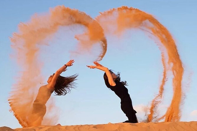 Dubai Desert Safari with BBQ And 4W Land Cruiser Dune Bashing Experience - Guides who can shape the evening