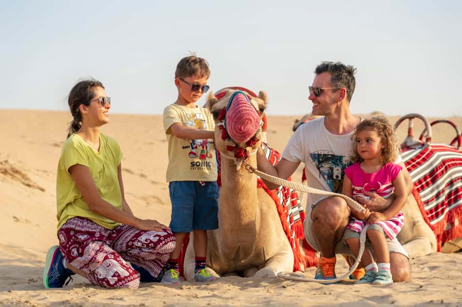 Dubai: Heritage Safari, Camel Ride & Al Marmoom Oasis Dinner - A Bedouin welcome with coffee and sweets