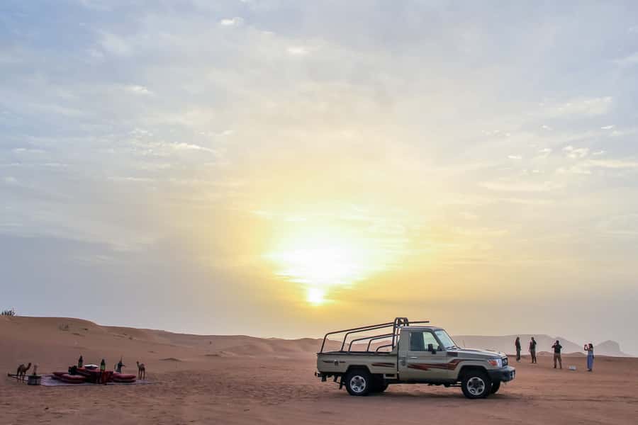 Dubai: Sunrise Desert Jeep Safari with Wildlife Experience - Ten minutes of dune bashing, then sandboarding