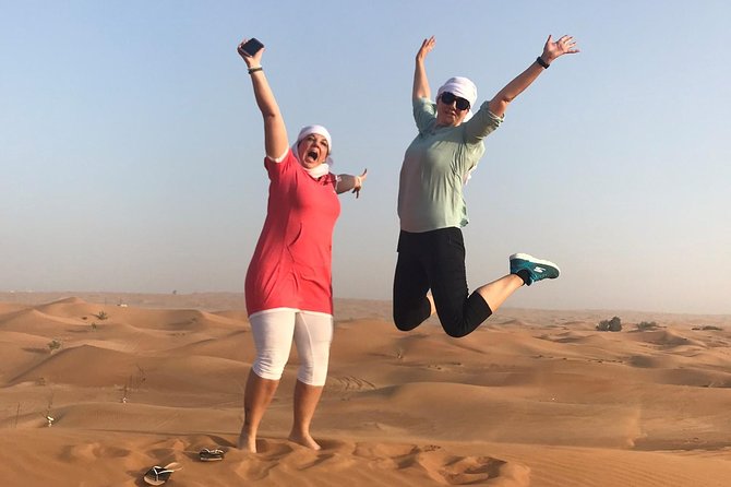 Dubai: Unique SUNSET 4WD Red Dunes Safari - Forty-five minutes of 4WD dune bashing