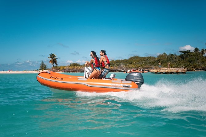 Fajardo Mini Boat Snorkel Safari - A beach break at Palominitos