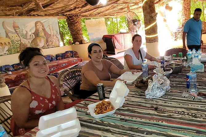 Fayoum Adventure: Whales Valley,4x4 Desert Safari & Wadi Rayan - Lunch, tea, and the human side of the day