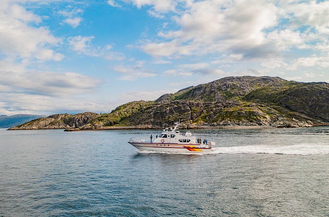 Fjord Safari in the Altafjord - Valerie’s stories add meaning to the views