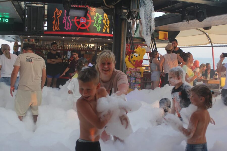 From Alanya: Night Safari Tour with Dinner and Boat Tour - The marina and the 90-minute boat party