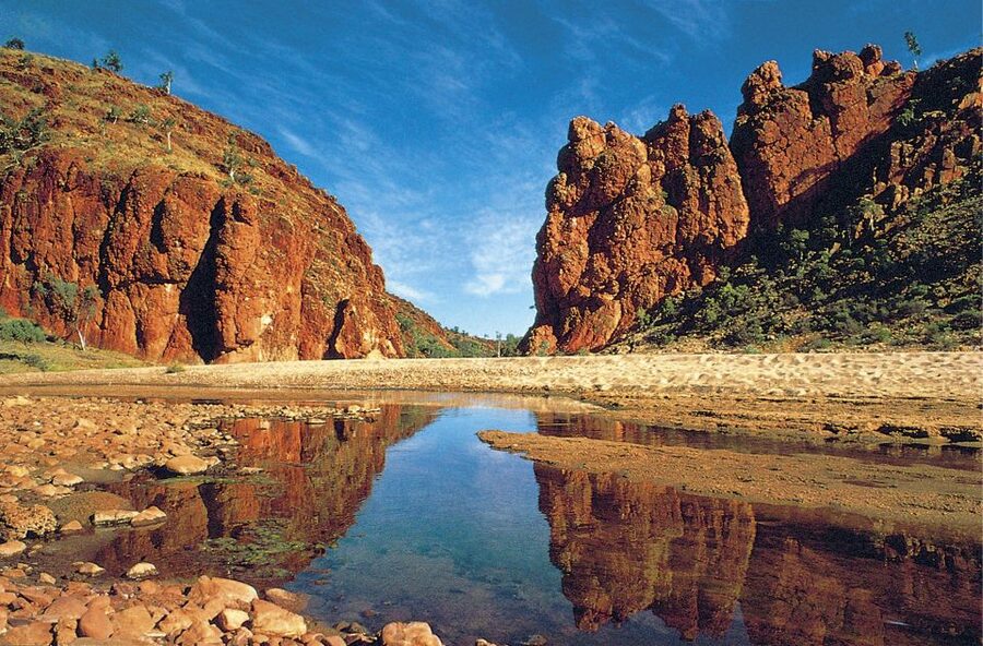 From Alice Springs: Palm Valley 4WD Outback Safari + Picnic - Morning tea and the Hermannsburg stop