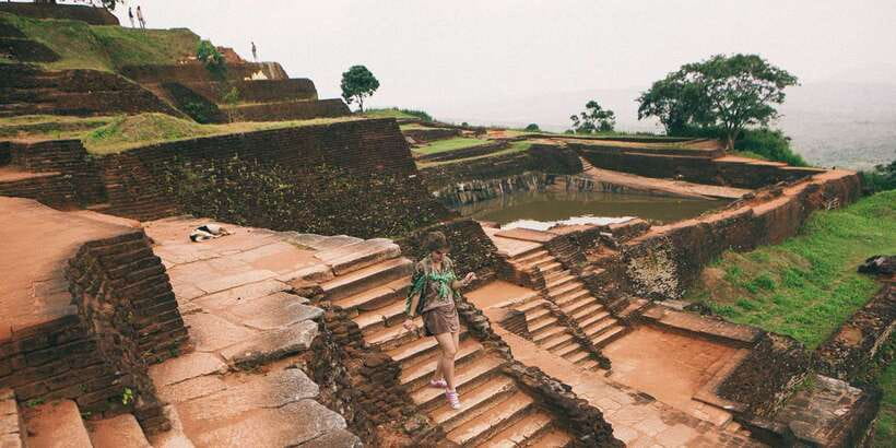 From Colombo: Sigiriya and Dambulla Day Trip with Safari - Climbing Sigiriya’s 1,250 Steps