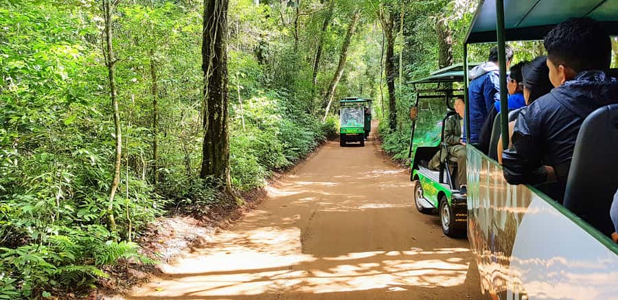 From Foz do Iguazu: Brazil Iguazu Falls & Macuco Safari Boat - Queues, meeting points, and the pace of the day