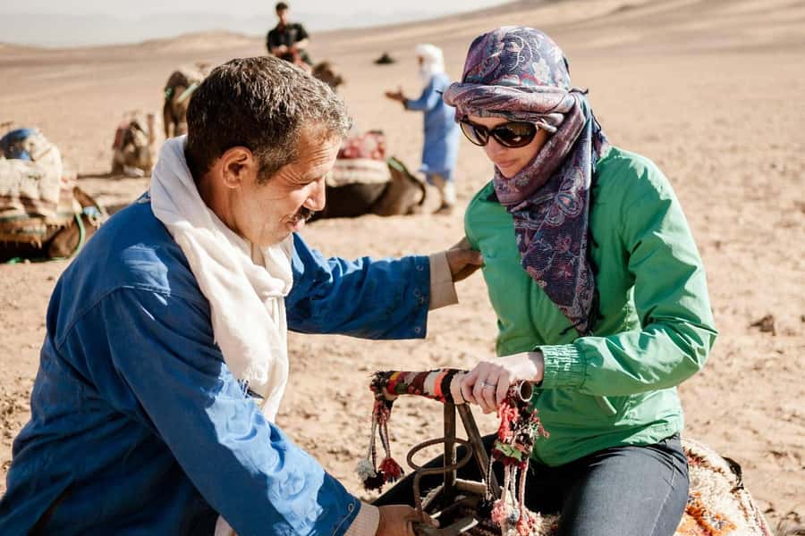 From Marrakech: Zagora 2-Day Desert Safari with Food & Camp - Standard or luxury camp?