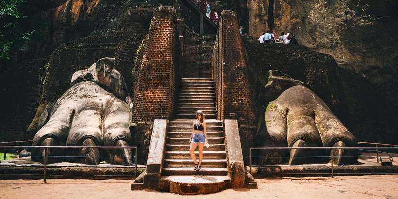 From Negombo: Sigiriya and Dambulla Day Trip and Safari - Climbing to Dambulla’s five cave shrines
