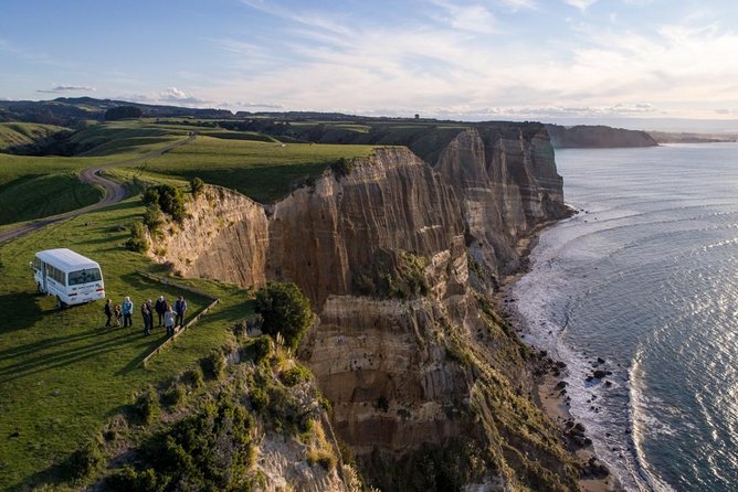 Gannet Safaris Overland tour to Cape Kidnappers Gannet Colony - Reaching the gannet plateau