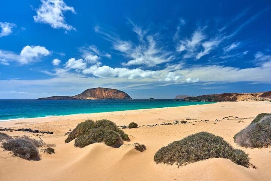 Graciosa Island: Jeep Safari Playa De las Conchas - Why a Jeep makes sense on La Graciosa