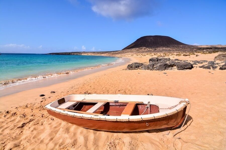 Graciosa Island: Jeep Safari Playa De las Conchas - Playa de Las Conchas, the island’s grand finale