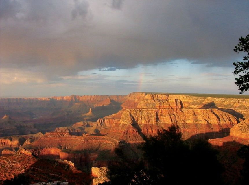 Grand Canyon: Off-Road Sunset Safari with Skip-the-Gate Tour - What the guide adds at the canyon rim