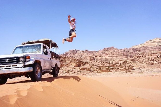 Half-Day Jeep Safari "Wadi Rum Highlights!" w/ Professional Bedouin Guide - Who gets the most from this tour