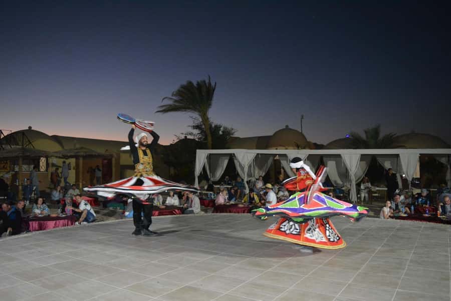 Hurghada: Jeep Safari with Camel Ride, Dinner and Show - Watching the desert sunset on the return route