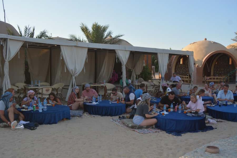 Hurghada: Jeep Safari with Camel Ride, Dinner and Show - Dinner with rice, grilled chicken, and fruit
