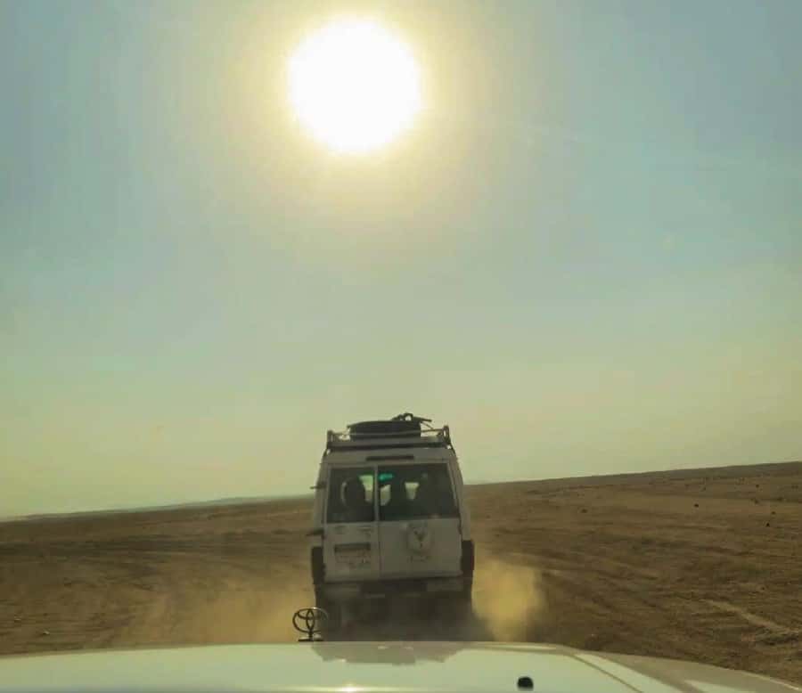 Hurghada: Safari Jeep & Camel Ride with BBQ Dinner & Show - Practical packing advice for the sand