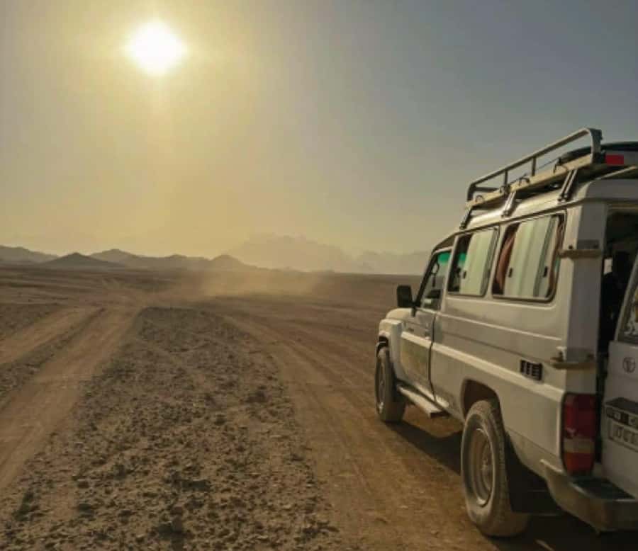 Hurghada: Safari Jeep & Camel Ride with BBQ Dinner & Show - What the Jeep ride is really like