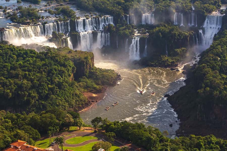 Iguassu Falls: Guided Tour & Macuco Safari on Pontoon Boats - Why combine the walkway and Macuco Safari?