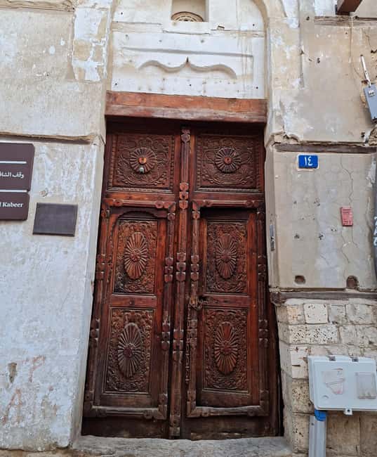 Jeddah: City tour include old Jeddah OR Safari - Al-Balad, where Jeddah slows down
