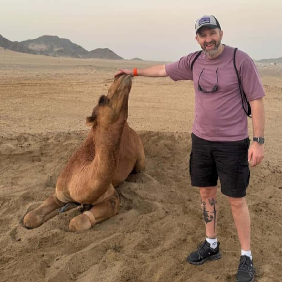 Jeddah Desert Safari: Quad Biking, Camel Farm & Sunset Views - Meeting camels at a local farm