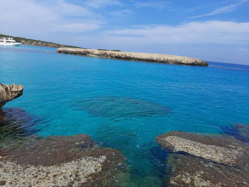 Jeep safari in French, English to Akamas, Gorge, Donkey Farm - Why this Akamas safari works well