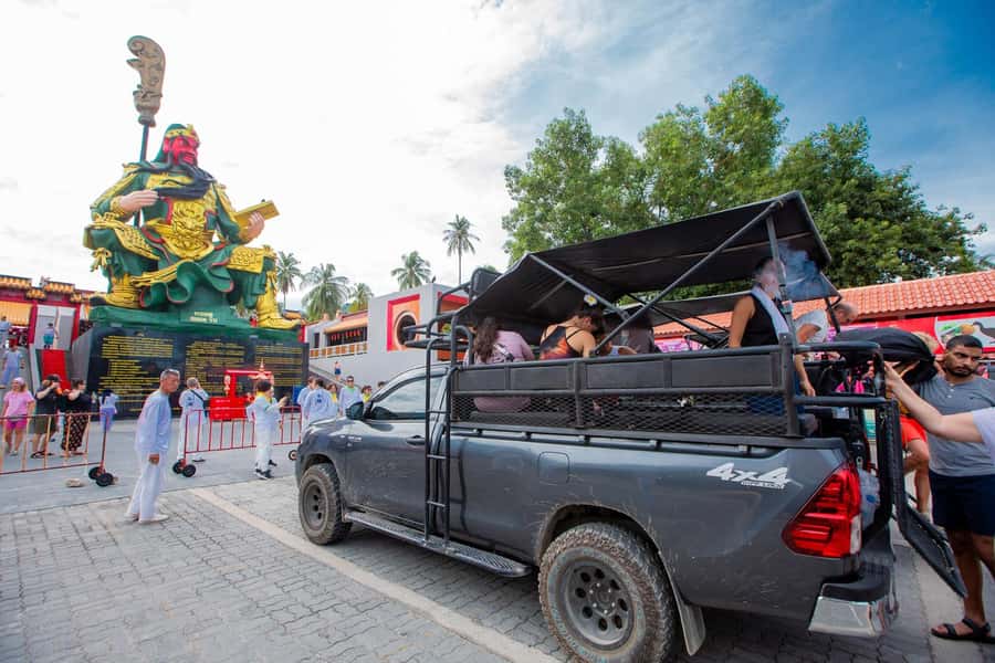 Koh Samui Adventure: Hidden Gems & 4x4 Safari Tour /w Lunch - Rubber tapping and coconut growing: a useful look at island work